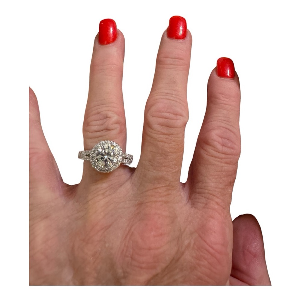 2 carat Moissanite engagement ring. NWOT. Size size 8